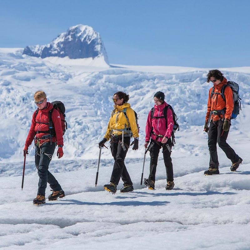 Πεζοπορία σε παγετώνα 120€