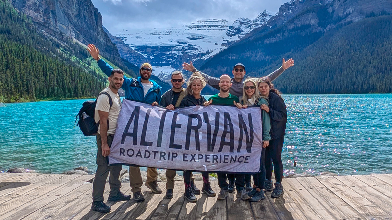 Moraine Lake με την ομάδα της Altervan