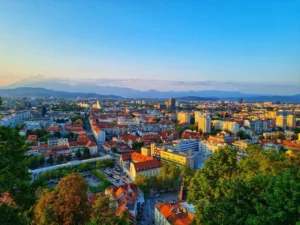 Πανοραμική θέα από το κάστρο της Λιουμπλιάνα, το κορυφαίο αξιοθέατο της πόλης στη Σλοβενία