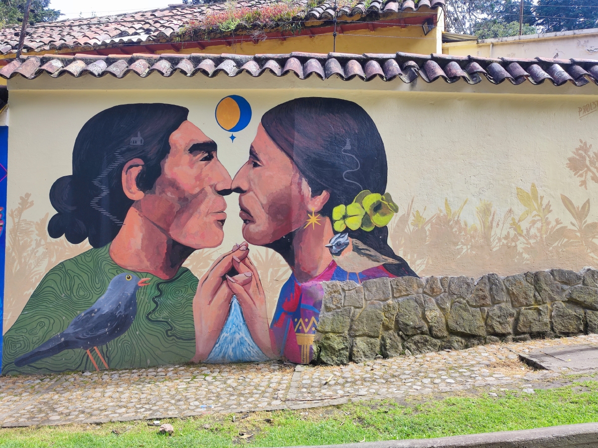 Εντυπωσιακό mural με δύο πρόσωπα στη La Candelaria της Μπογκοτά, Κολομβία