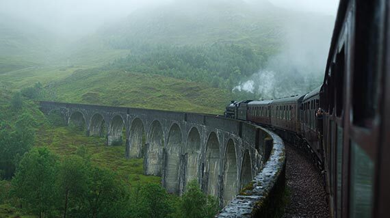 Glenfinnan Viaduct – Το εμβληματικό τρένο του Χάρι Πότερ στη Σκωτία | Altervan Roadtrips