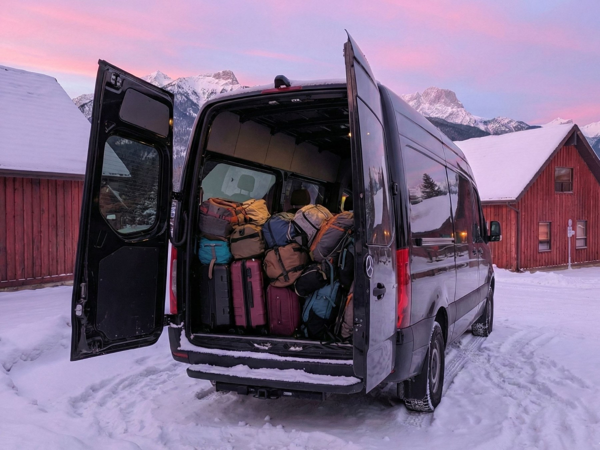 Φορτωμένοι και έτοιμοι για αναχώρηση! Δες πώς ακόμα και η βαλίτσα σου (μαζί με όλες τις υπόλοιπες) χωράει, αρκεί να υπάρχει οργάνωση.