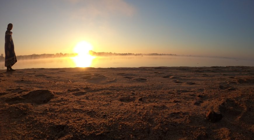 tsiribihina-river-sunrise-mist-madagascar